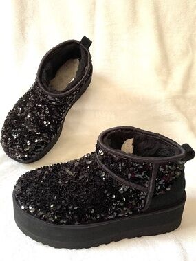 BLACK CHUNKY UGG MINI SEQUIN PLATFORM BOOTS SIZE 8